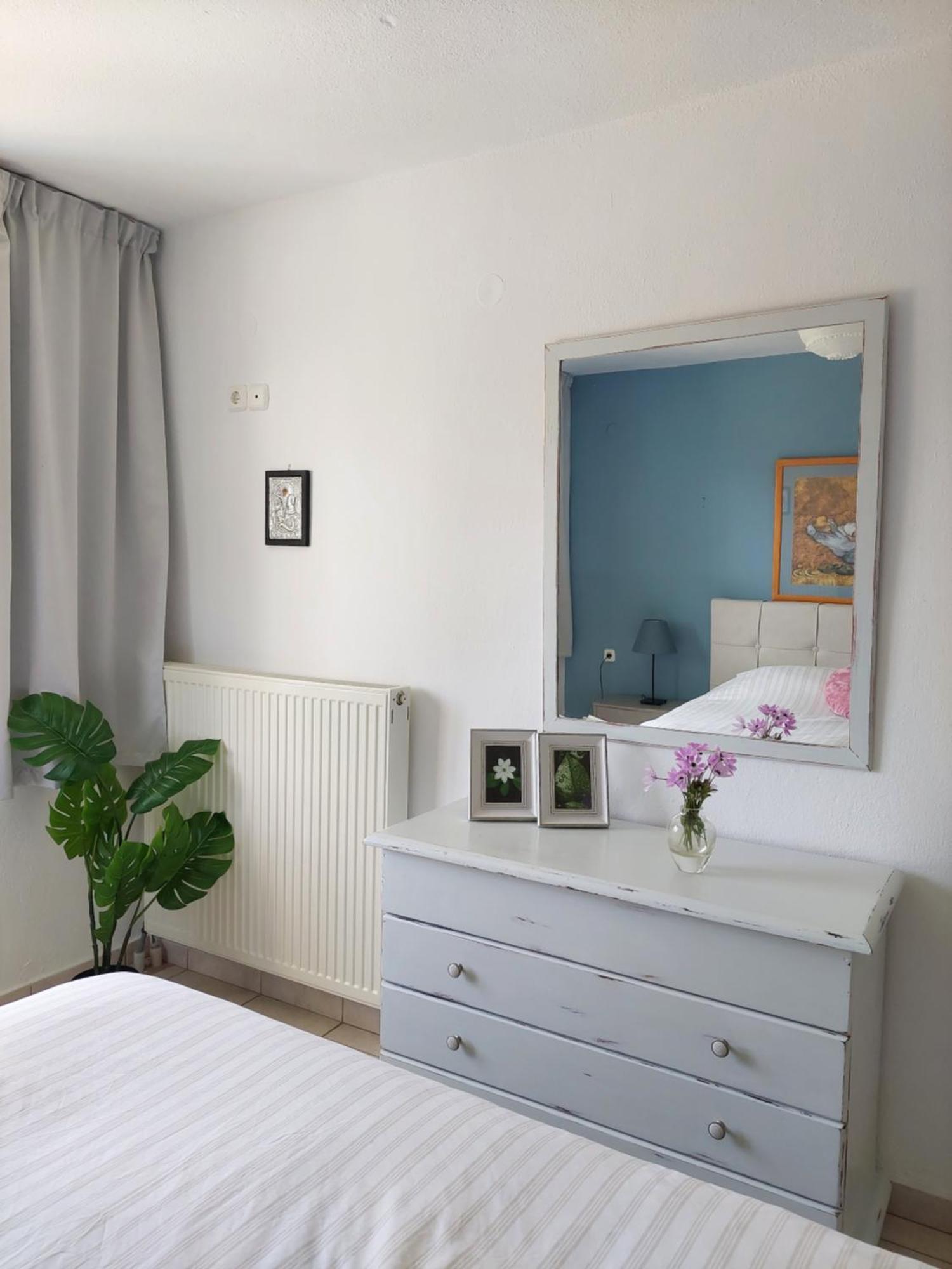 Dora'S House Comfortable Apartment With A Yard And View Pyrgadikia Eksteriør bilde